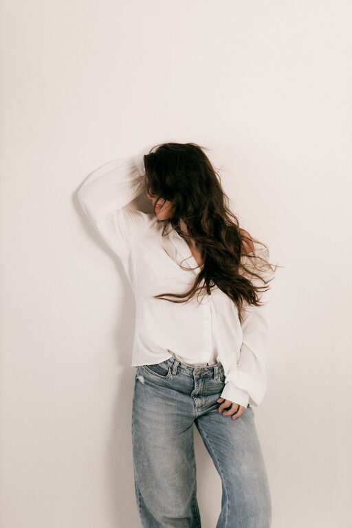 How to Build a Basic Capsule Wardrobe: A Simple Guide for Beginners